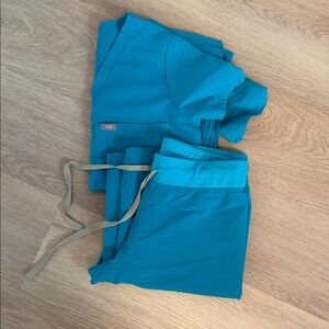 Figs Short Sleeve Top and Scrub Pants in Teal